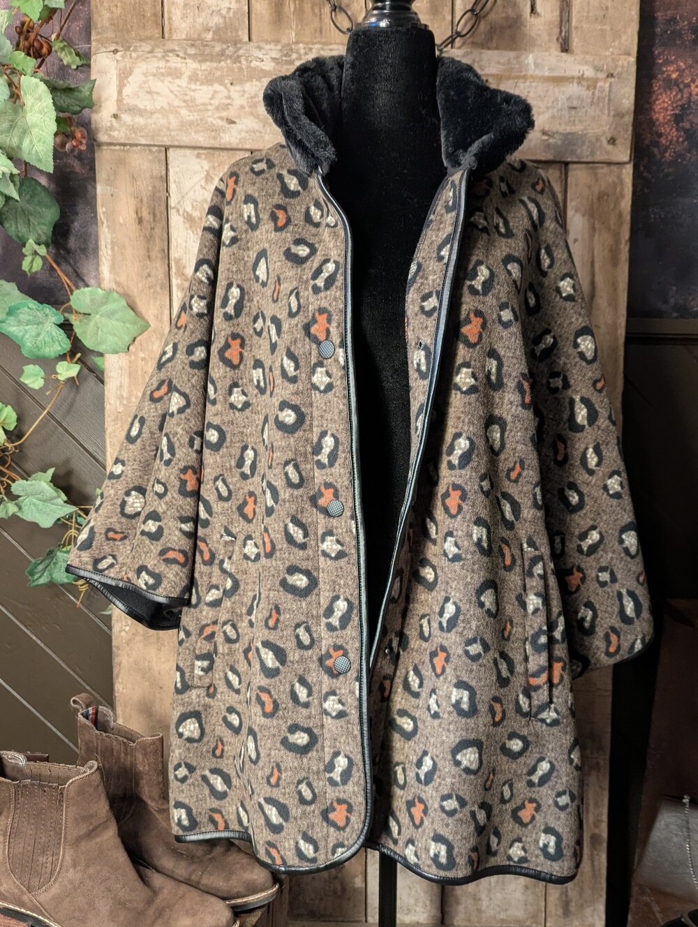 Marina Luna Cape Coat   Sm